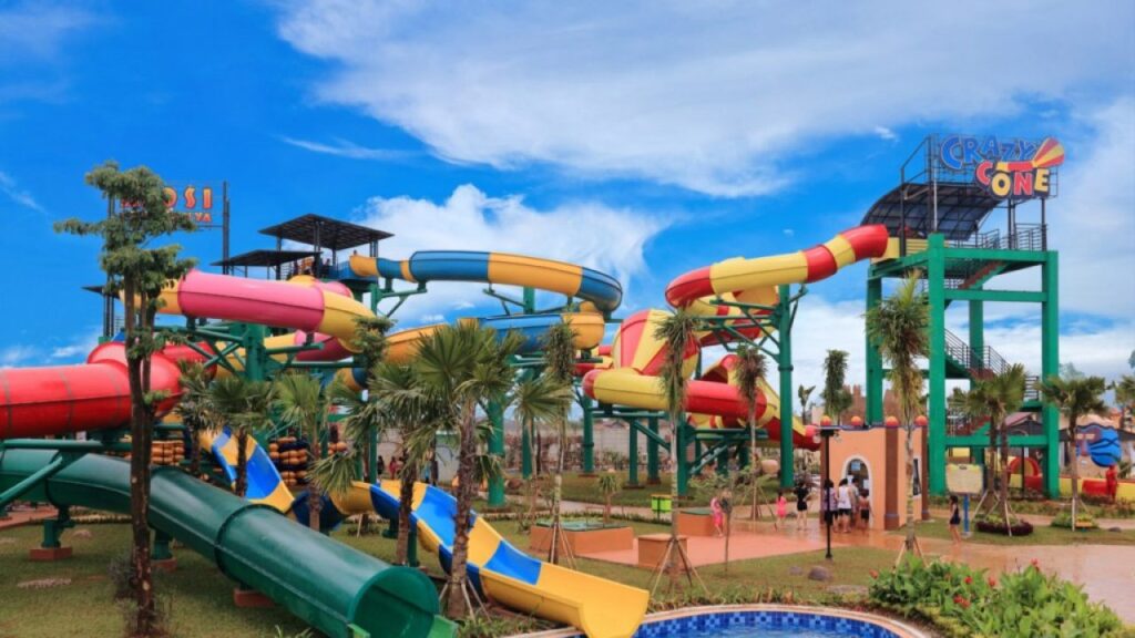 Kolam renang Fun Park Regency Cibitung Bekasi