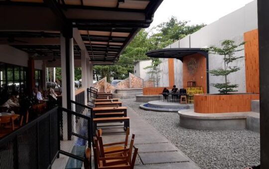 6 Rekomendasi Cafe 24 Jam di Bekasi untuk Nongkrong, Kerja, dan Santai